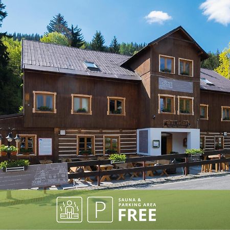 Hotel Hvezda Pec pod Snezkou Bagian luar foto