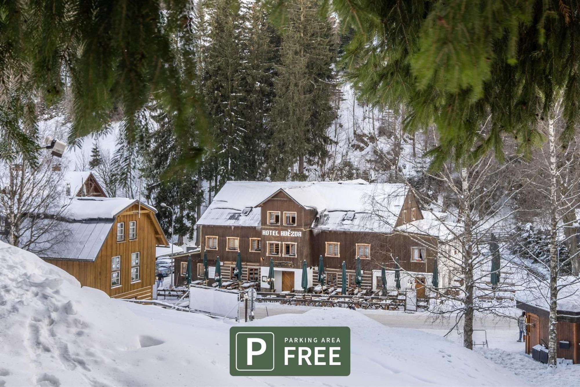 Hotel Hvezda Pec pod Snezkou Bagian luar foto