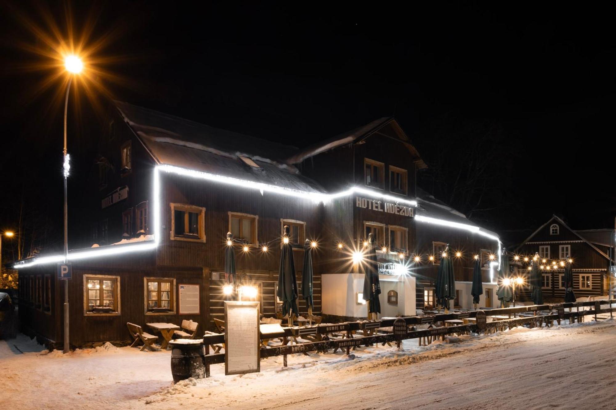 Hotel Hvezda Pec pod Snezkou Bagian luar foto