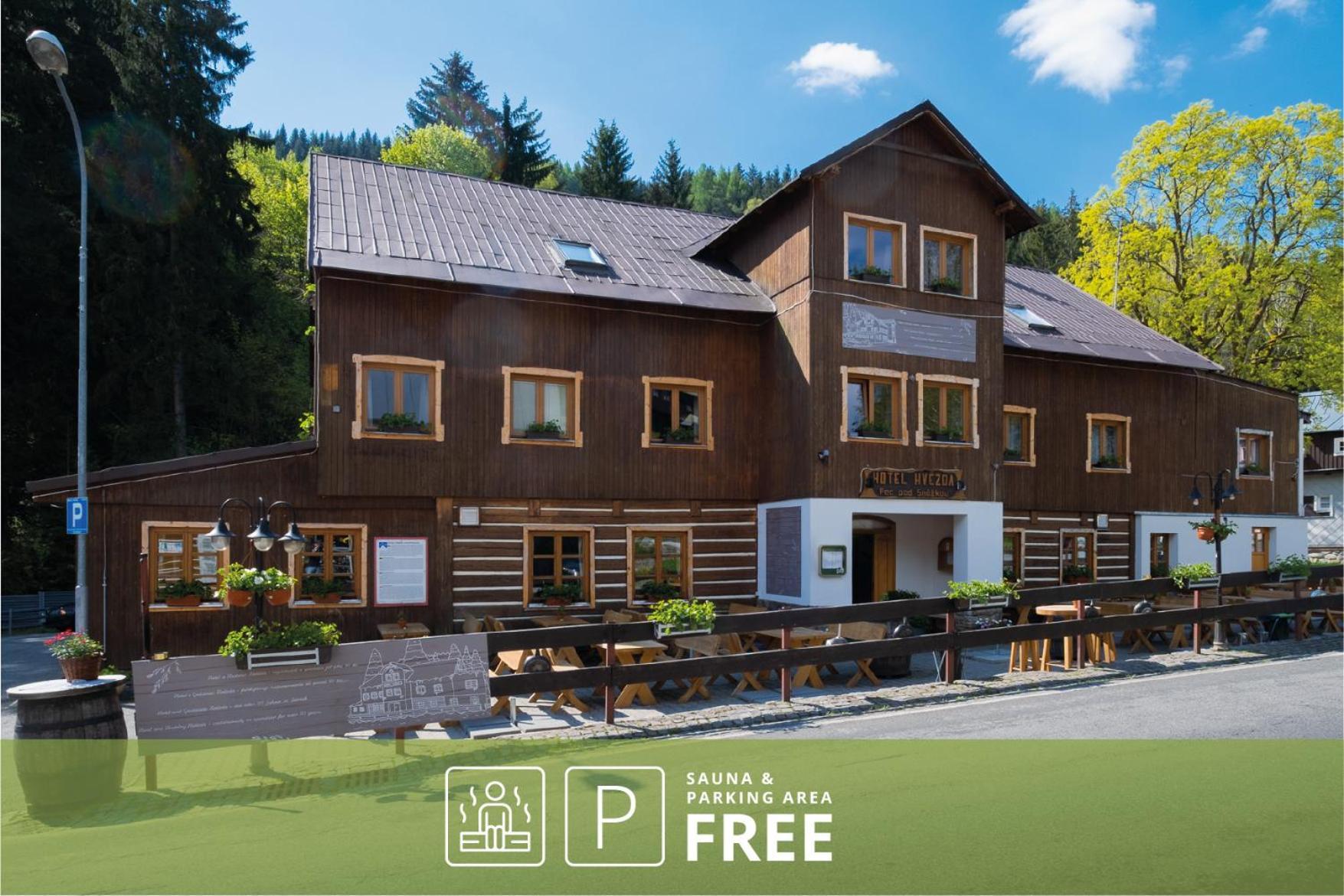 Hotel Hvezda Pec pod Snezkou Bagian luar foto