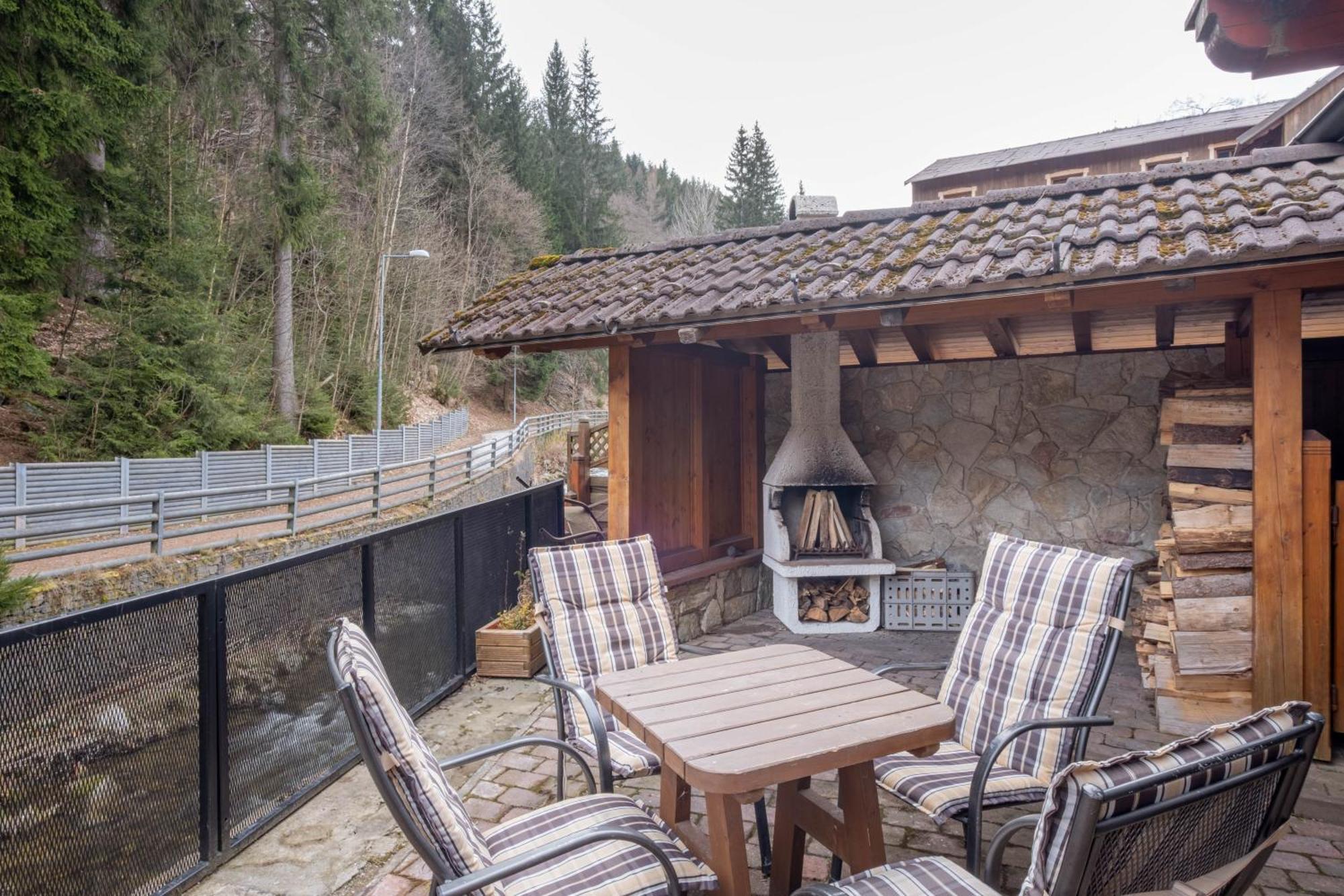 Hotel Hvezda Pec pod Snezkou Bagian luar foto